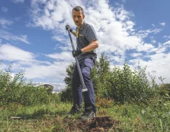 Roughneck 14lb Chisel & Point Digging Bar 50mm X 1520mm 14 Roughneck 14lb Chisel & Point Digging Bar 50mm X 1520mm -Cheap Garden Spreader Store 165KG A5