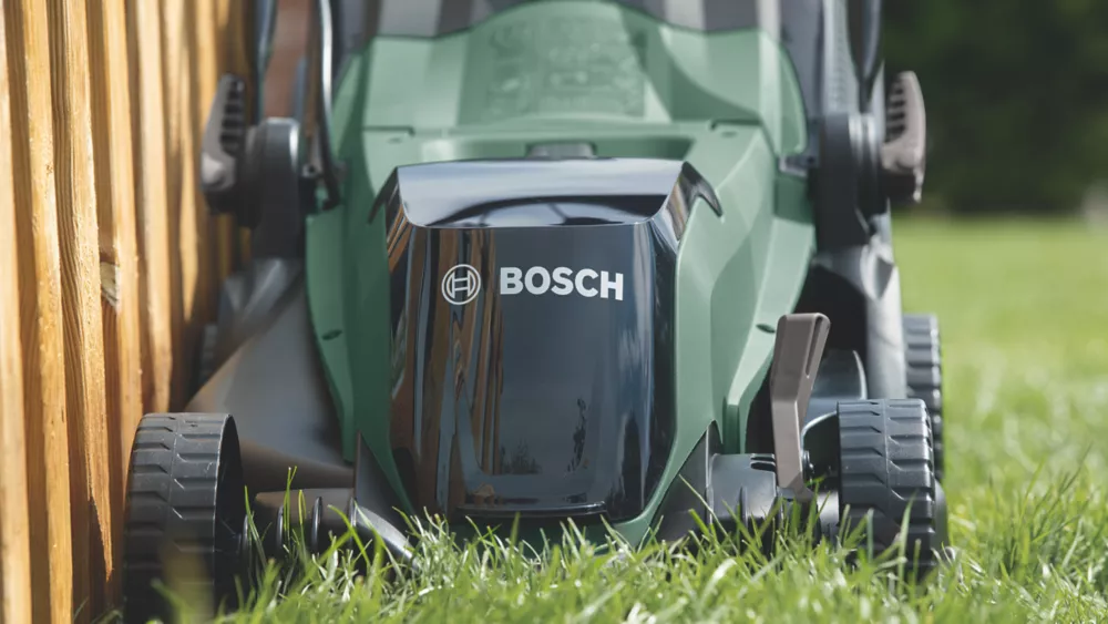 Bosch EasyRotak 36V 1 X 4.0Ah Li-Ion Brushless Cordless 37cm Lawn Mower 4 Bosch EasyRotak 36V 1 X 4.0Ah Li-Ion Brushless Cordless 37cm Lawn Mower - Image 2