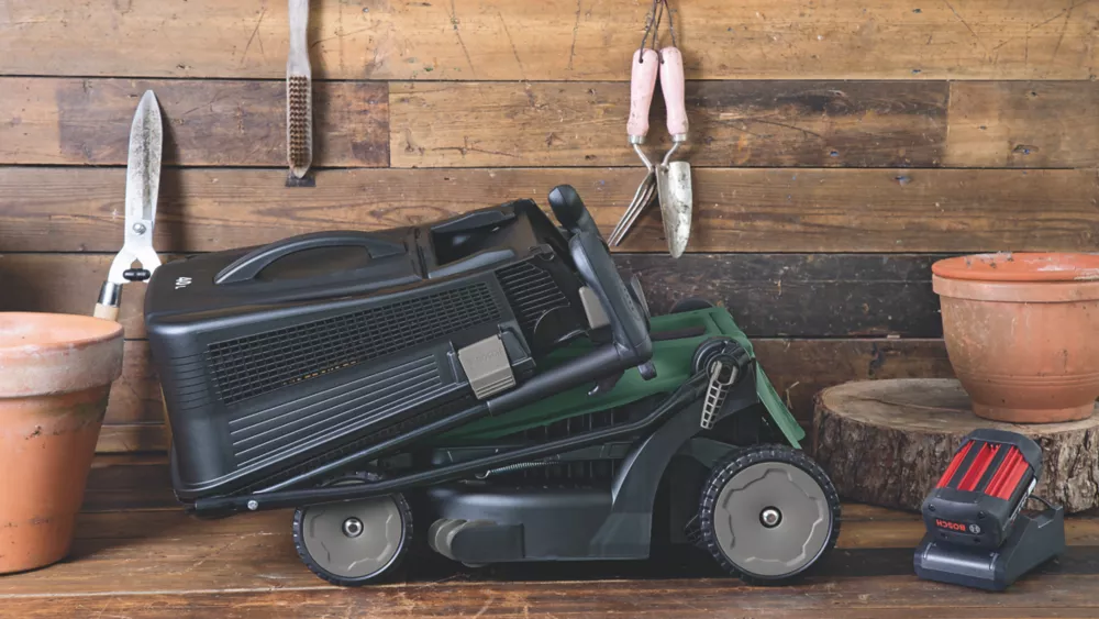 Bosch EasyRotak 36V 1 X 4.0Ah Li-Ion Brushless Cordless 37cm Lawn Mower 7 Bosch EasyRotak 36V 1 X 4.0Ah Li-Ion Brushless Cordless 37cm Lawn Mower - Image 5