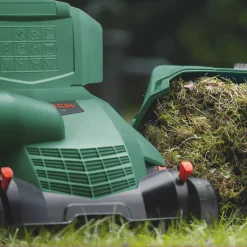 Bosch UniversalRake 900 32cm 900W Lawnraker 240V -Cheap Garden Spreader Store 311PP A2