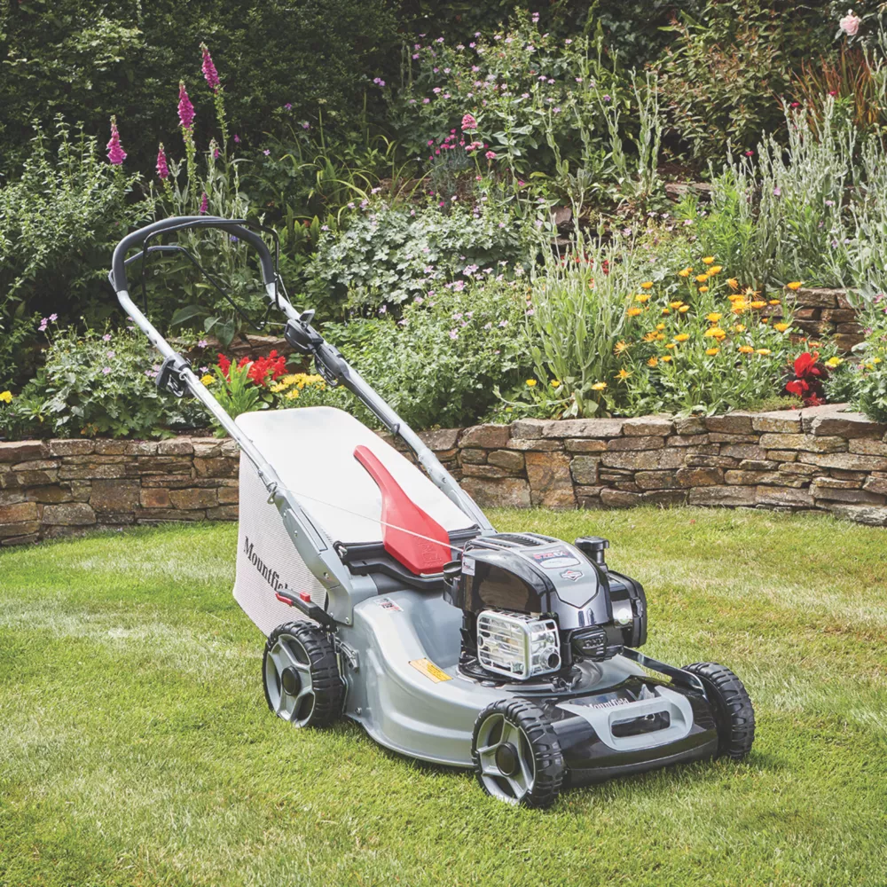 Mountfield SP556 BV 53cm 163cc Self-Propelled Rotary Petrol Lawn Mower 8 Mountfield SP556 BV 53cm 163cc Self-Propelled Rotary Petrol Lawn Mower - Image 6