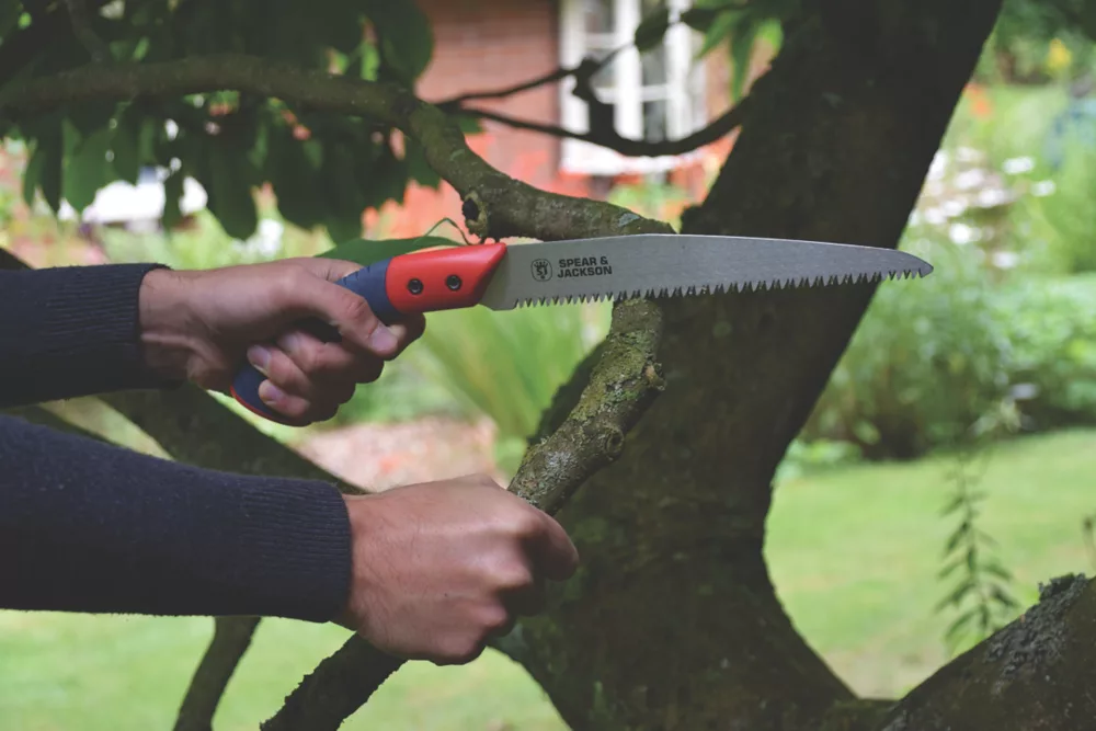 Spear And Jackson Spear & Jackson Razorsharp 7tpi Fixed Blade Pruning Saw 8 3/4" (225mm) 4 Spear And Jackson Spear & Jackson Razorsharp 7tpi Fixed Blade Pruning Saw 8 3/4" (225mm) - Image 2