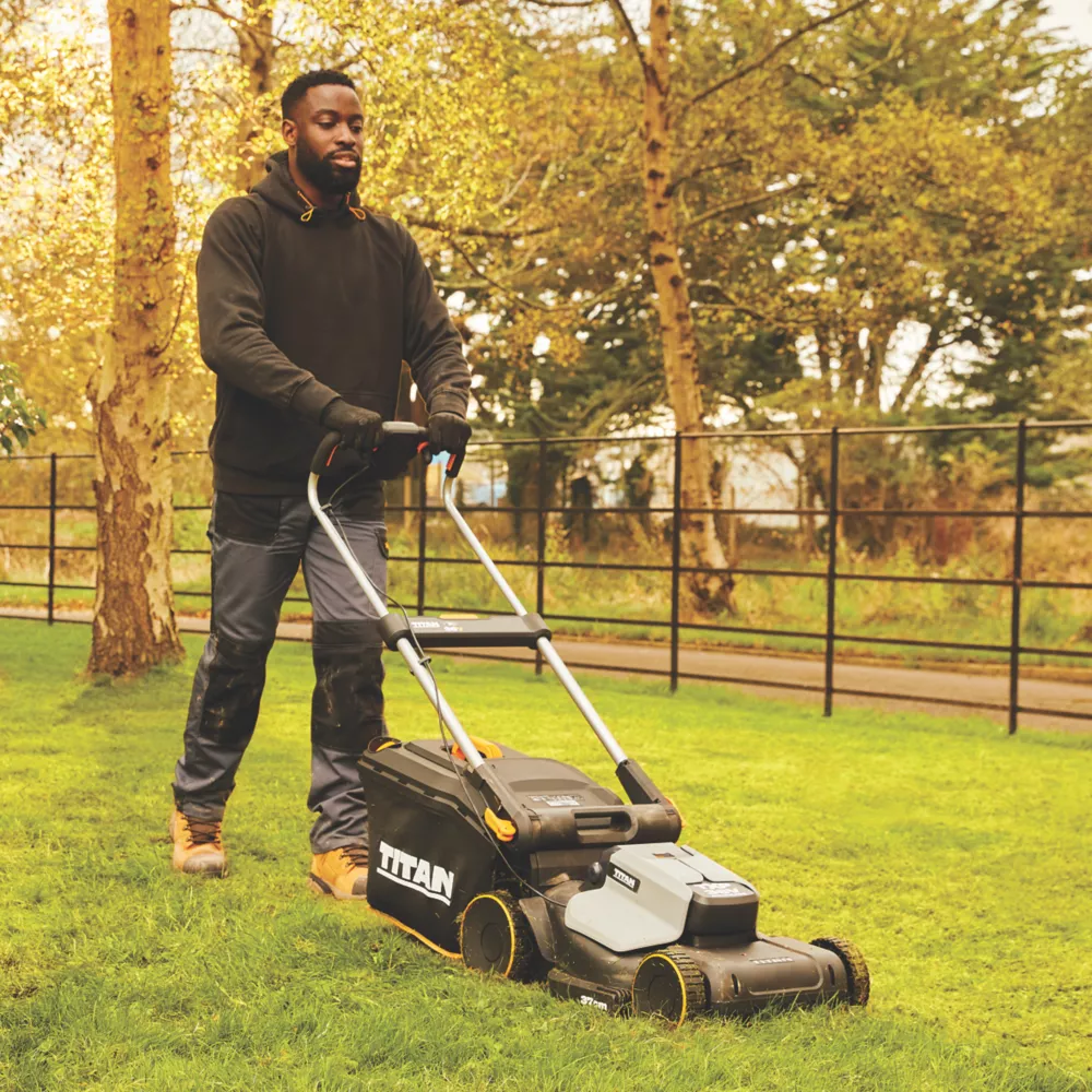 Titan 36V 1 X 4.0Ah Li-Ion TXP Brushless Cordless 37cm Rotary Lawn Mower 4 Titan 36V 1 X 4.0Ah Li-Ion TXP Brushless Cordless 37cm Rotary Lawn Mower - Image 2