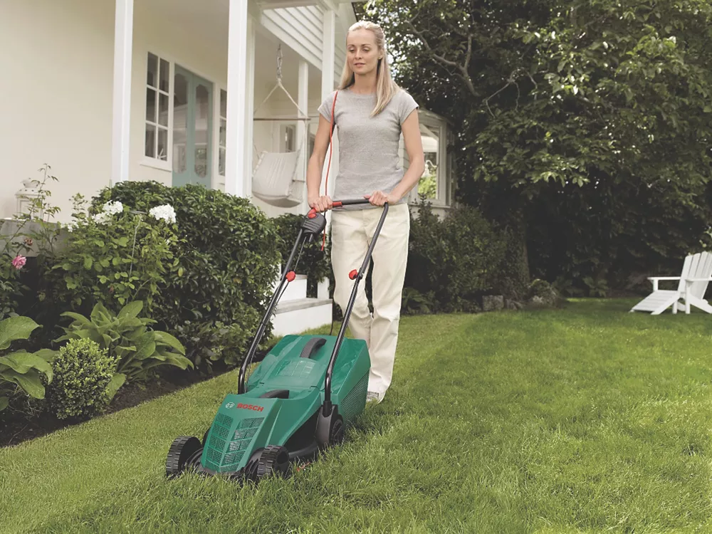 Bosch Rotak 32-12 1200W 32cm Rotary Lawn Mower 240V 4 Bosch Rotak 32-12 1200W 32cm Rotary Lawn Mower 240V - Image 2